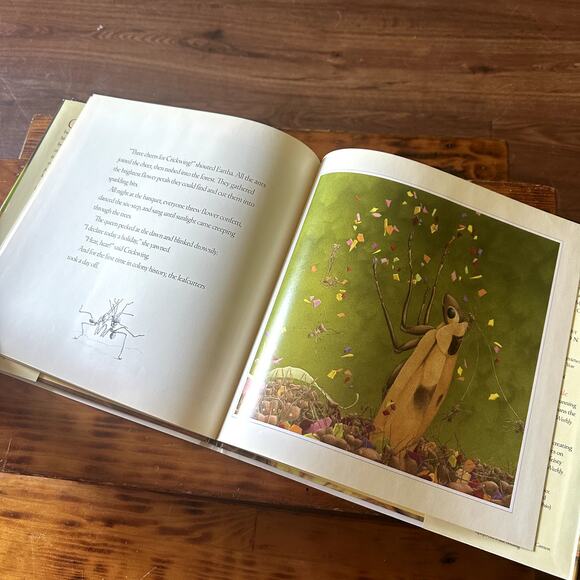 Vintage 2000 Crickwing Paperback Book - Picture 6 of 8